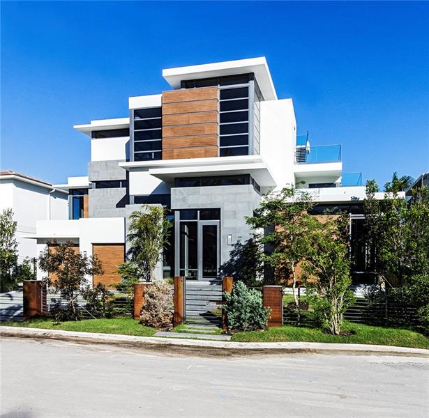 440 W Mola Avenue