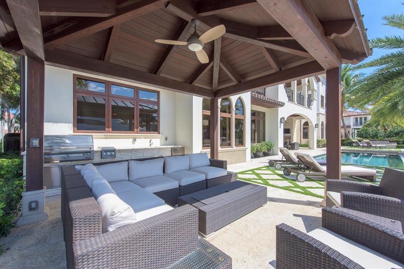 821 Solar Isle Dr