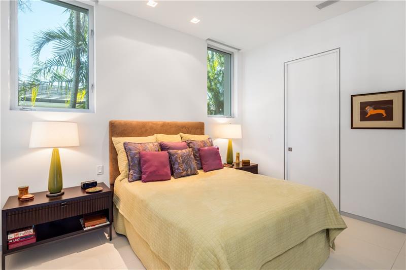2315 Desota Dr