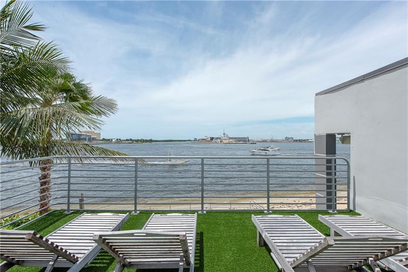 2200 Inlet Dr