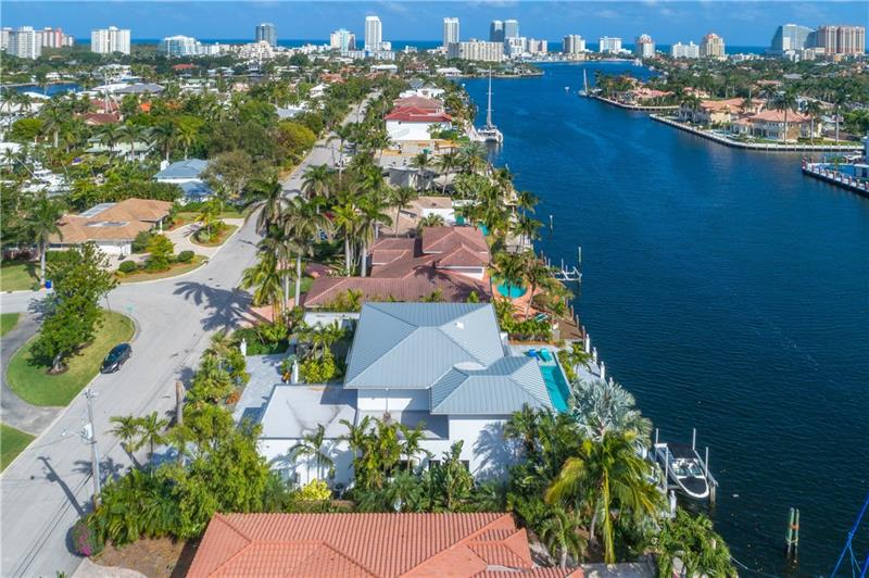 2116 Sunrise Key Blvd