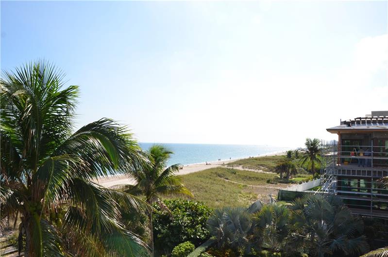 2004 Bay Dr