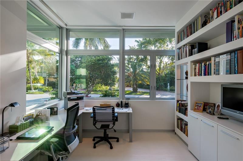 2315 Desota Dr