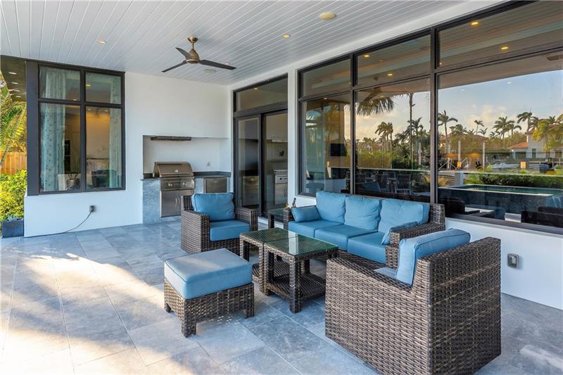 2116 Sunrise Key Blvd