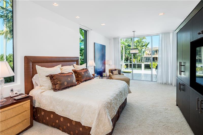 2315 Desota Dr