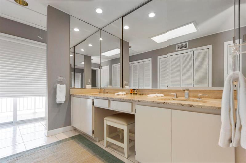 951 Hillsboro Mile
