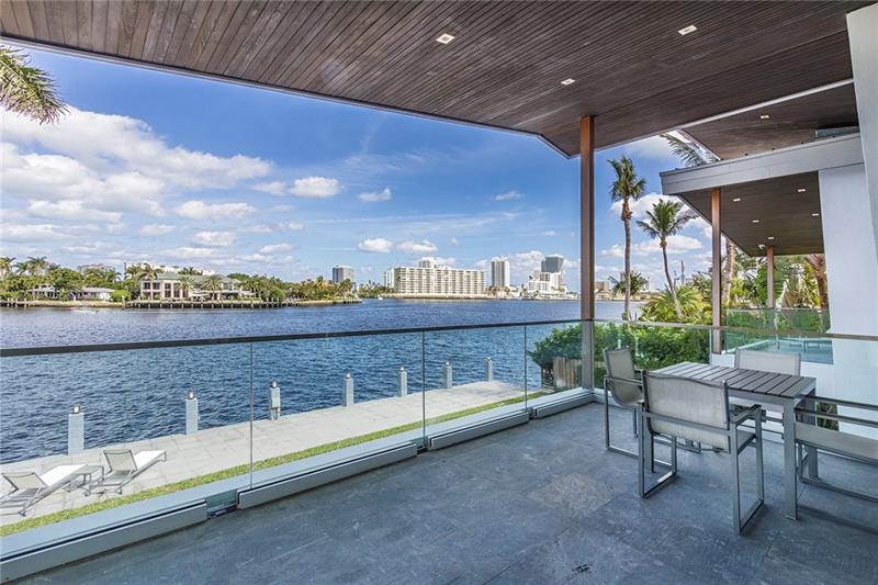 2417 Aqua Vista Blvd