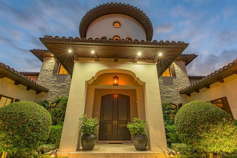 821 Solar Isle Dr