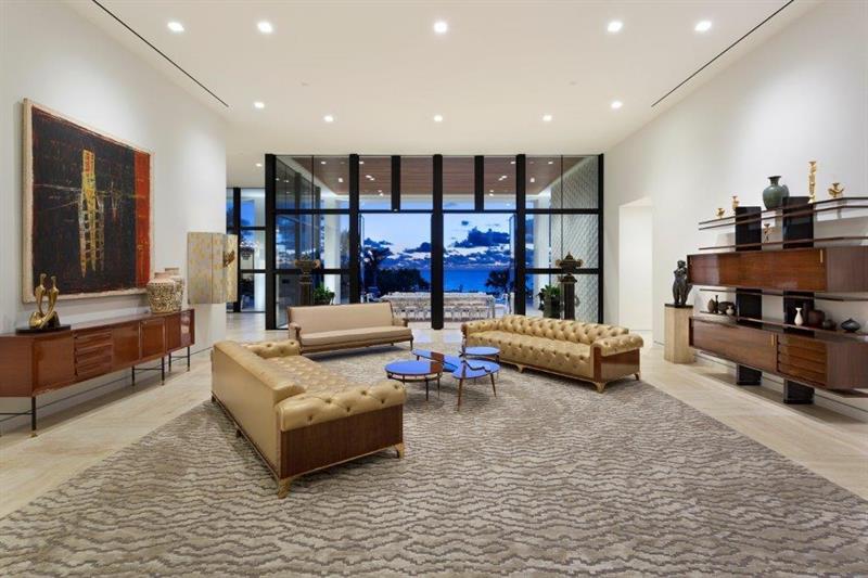 1085 Hillsboro Mile