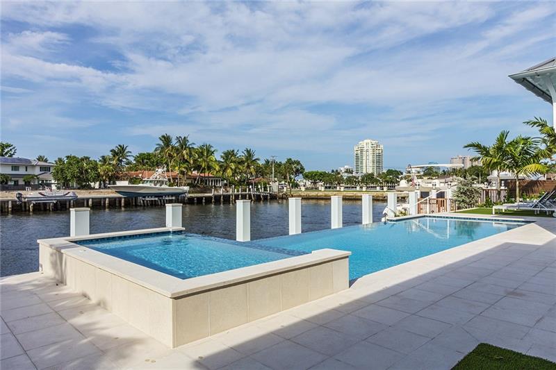 19 Isla Bahia Dr