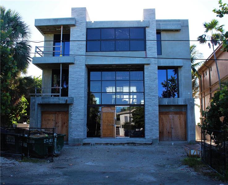 2004 Bay Dr