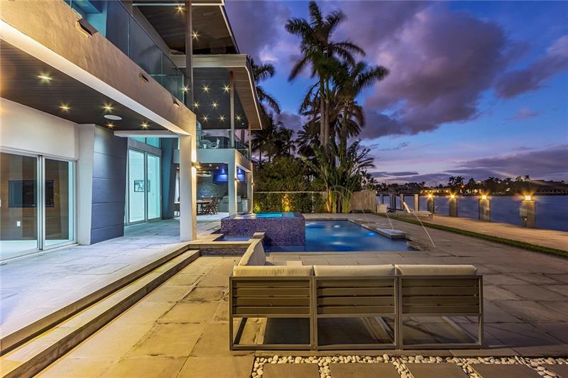 2417 Aqua Vista Blvd