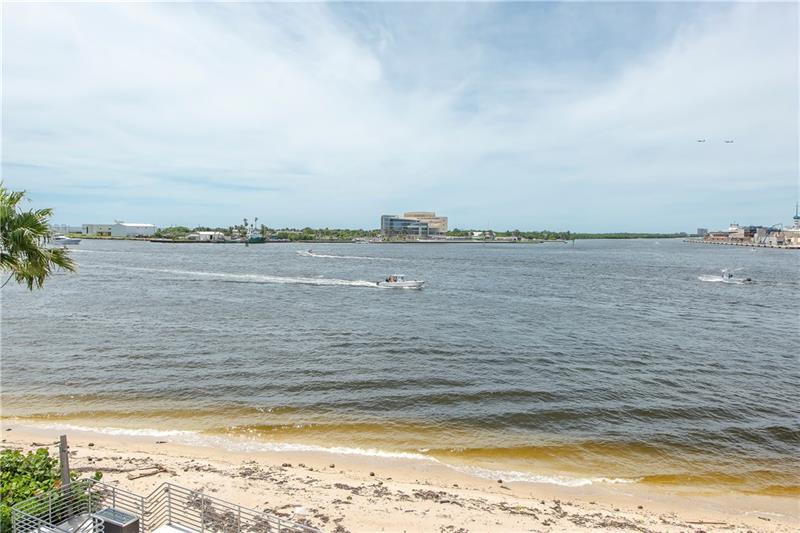 2200 Inlet Dr