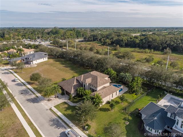12562 Grand Oaks Dr