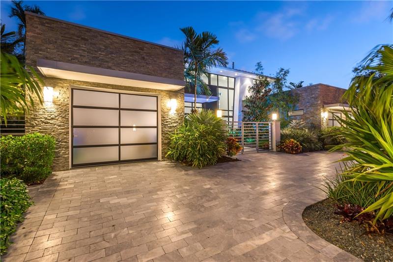2116 Sunrise Key Blvd
