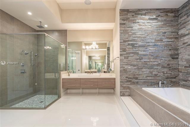 12562 Grand Oaks Dr