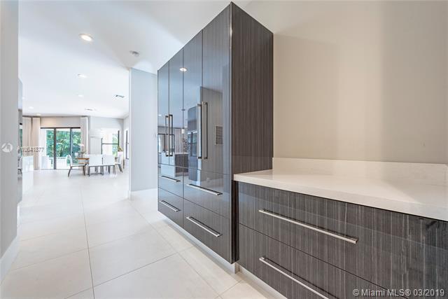 12562 Grand Oaks Dr
