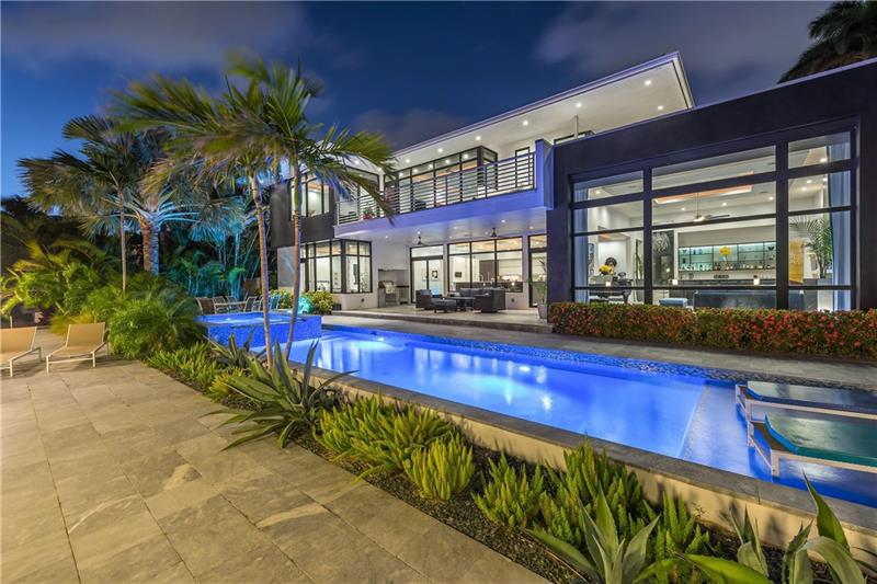 2116 Sunrise Key Blvd