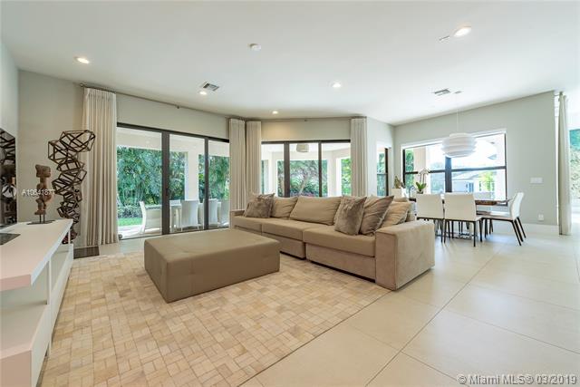 12562 Grand Oaks Dr