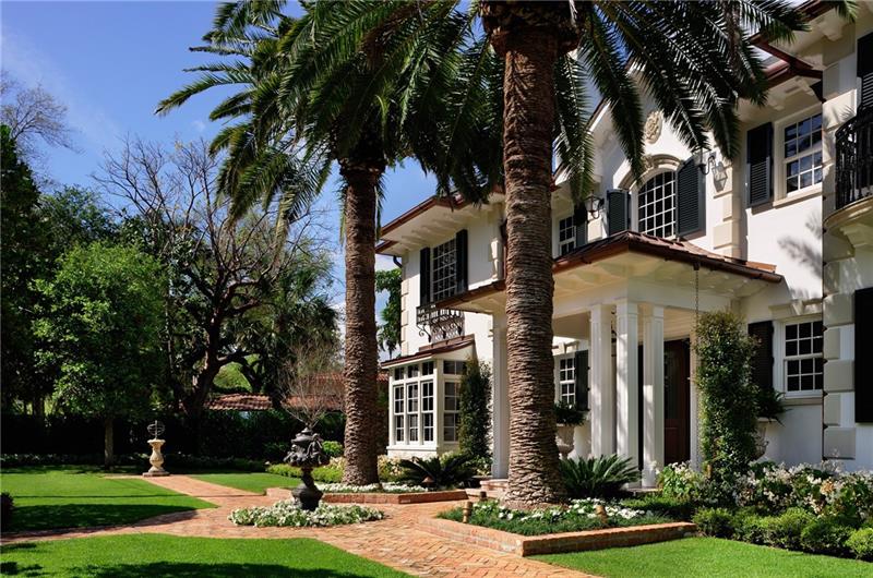 1549 Ponce De Leon Dr