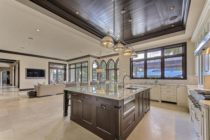 821 Solar Isle Dr