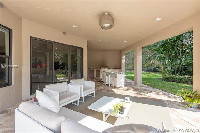 12562 Grand Oaks Dr