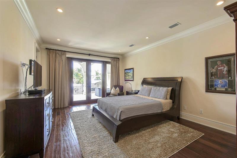 821 Solar Isle Dr