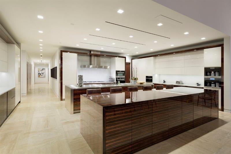 1085 Hillsboro Mile