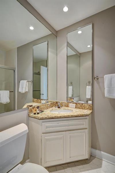 951 Hillsboro Mile