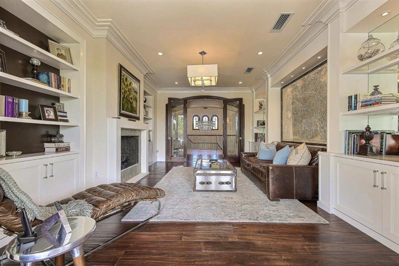 821 Solar Isle Dr