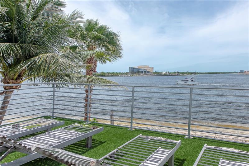 2200 Inlet Dr