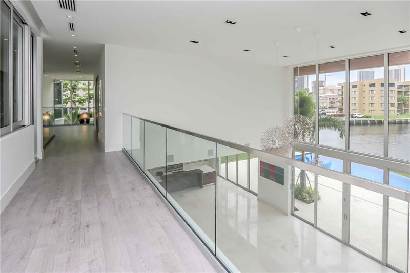 400 Tamarind Dr