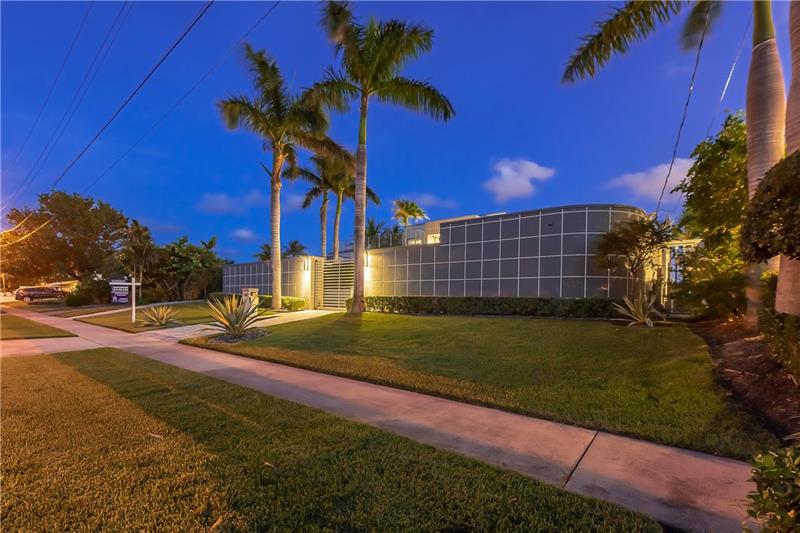 2200 Inlet Dr