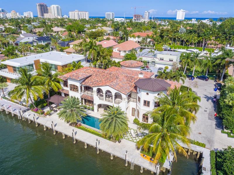 821 Solar Isle Dr