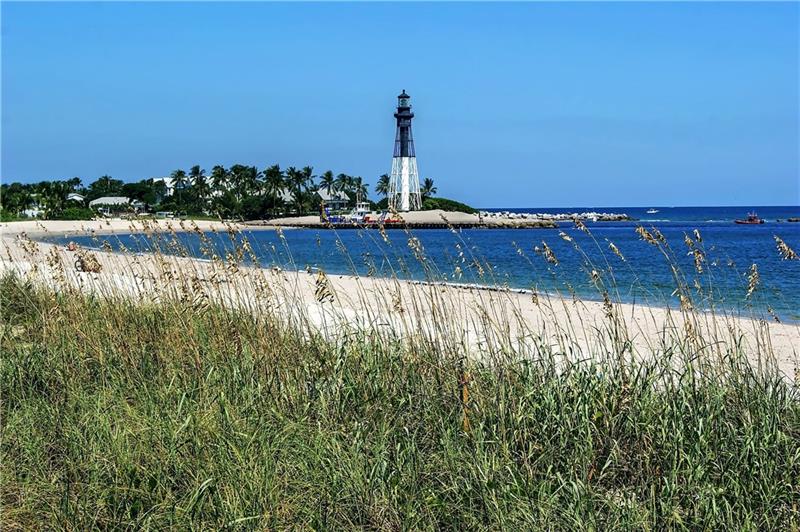2004 Bay Dr