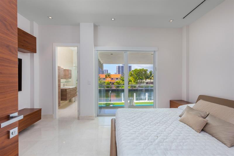 431 ALAMANDA DRIVE
