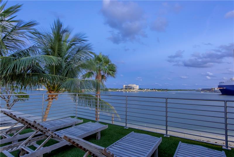 2200 Inlet Dr