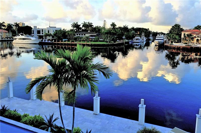 2116 Sunrise Key Blvd