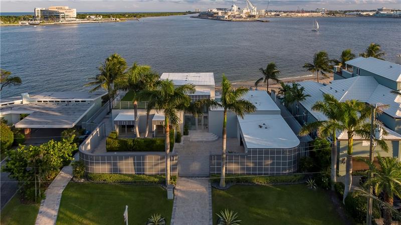 2200 Inlet Dr