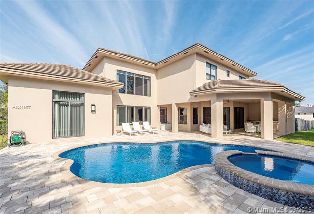 12562 Grand Oaks Dr