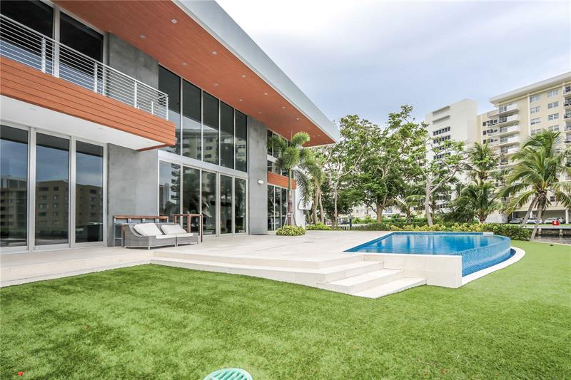 400 Tamarind Dr