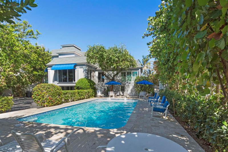951 Hillsboro Mile