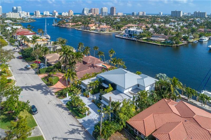 2116 Sunrise Key Blvd