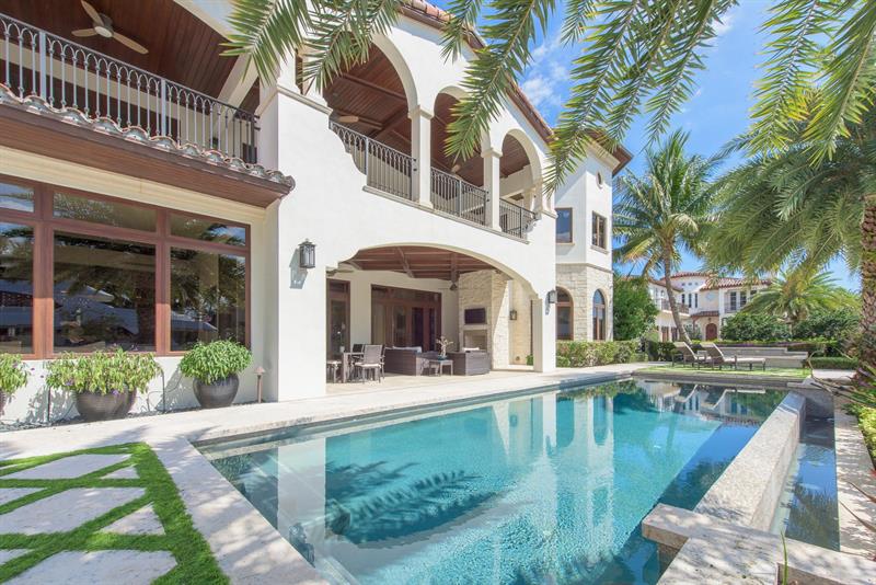 821 Solar Isle Dr
