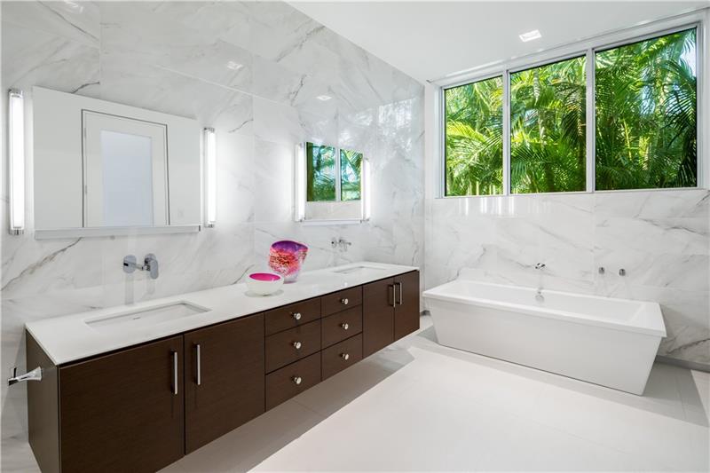 2315 Desota Dr