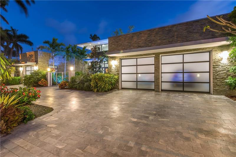 2116 Sunrise Key Blvd
