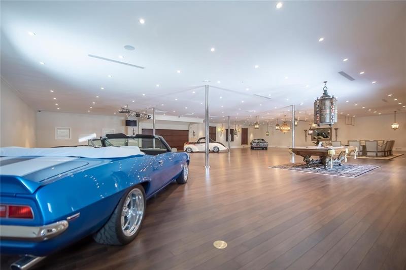 315 Royal Plaza Dr