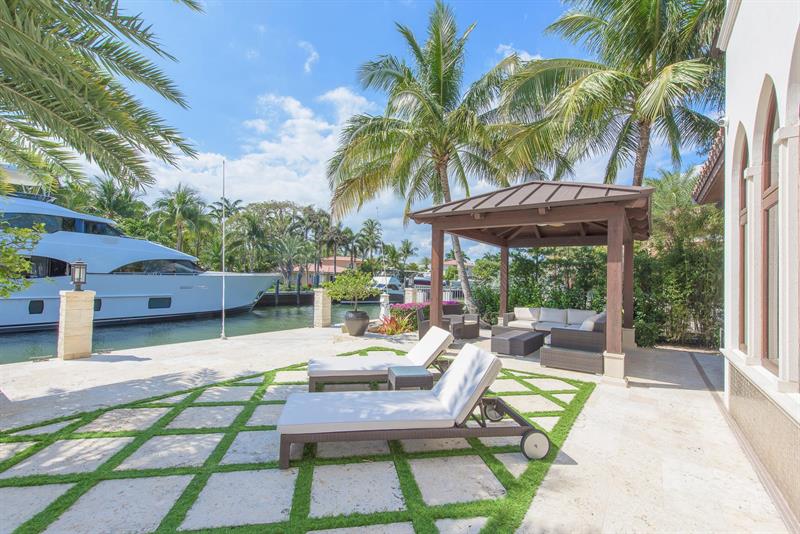 821 Solar Isle Dr