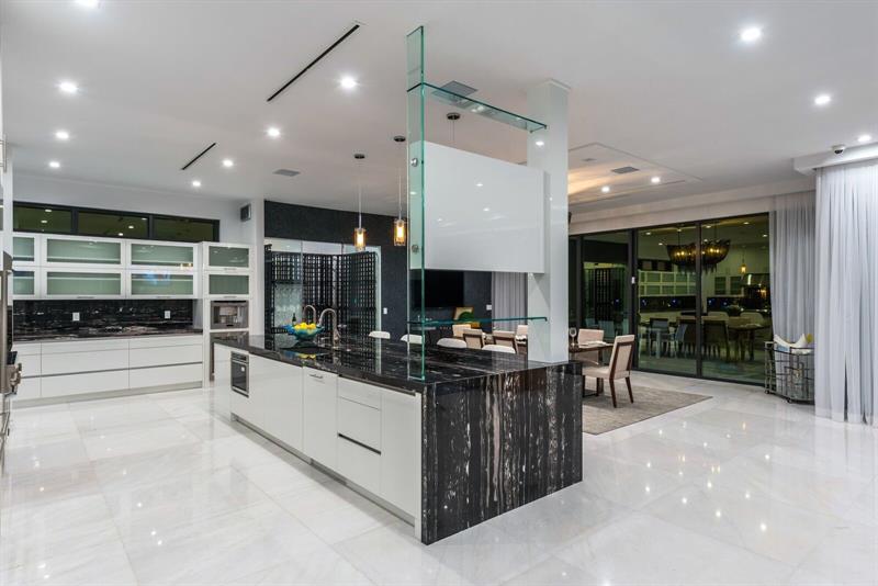 2707 Sea Island Dr