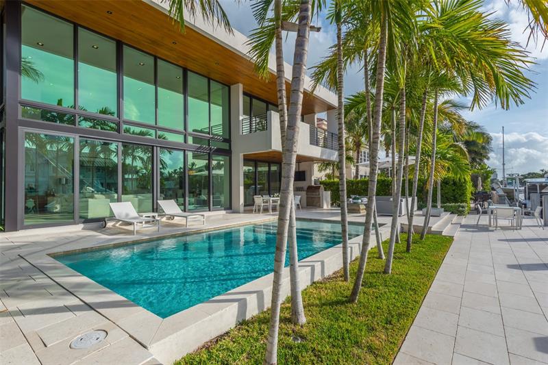 603 Solar Isle Dr